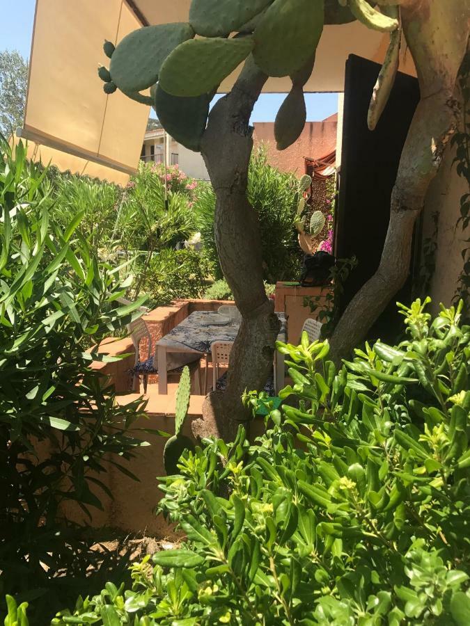 Bilocali Residenza Mediterranea Cannigione Bagian luar foto