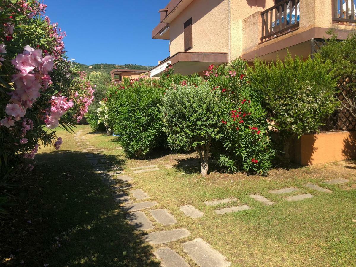 Bilocali Residenza Mediterranea Cannigione Bagian luar foto