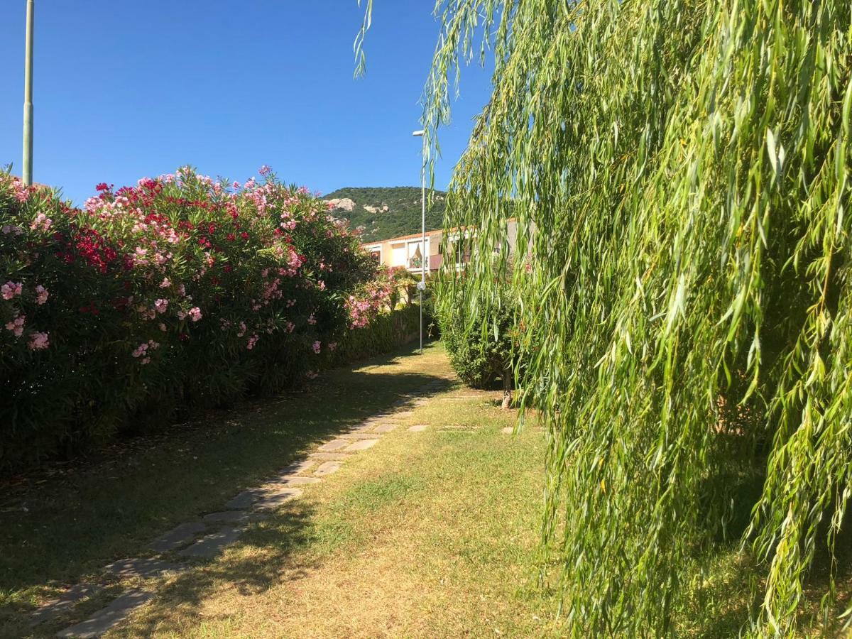 Bilocali Residenza Mediterranea Cannigione Bagian luar foto